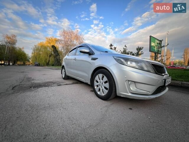 Серый Киа Рио, объемом двигателя 1.6 л и пробегом 292 тыс. км за 6700 $, фото 3 на Automoto.ua