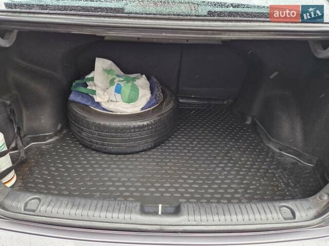 Сірий Кіа Ріо, об'ємом двигуна 1.59 л та пробігом 186 тис. км за 8500 $, фото 9 на Automoto.ua