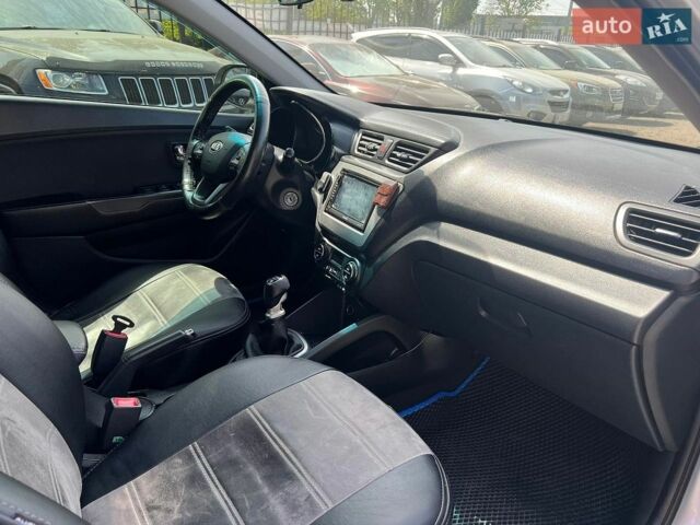 Сірий Кіа Ріо, об'ємом двигуна 1.6 л та пробігом 232 тис. км за 8400 $, фото 19 на Automoto.ua