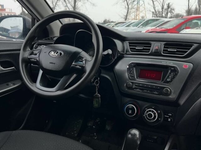 Сірий Кіа Ріо, об'ємом двигуна 0 л та пробігом 215 тис. км за 5999 $, фото 6 на Automoto.ua