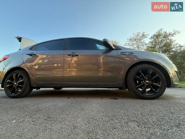 Сірий Кіа Ріо, об'ємом двигуна 1.4 л та пробігом 174 тис. км за 8400 $, фото 9 на Automoto.ua