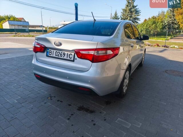 Сірий Кіа Ріо, об'ємом двигуна 1.4 л та пробігом 176 тис. км за 7899 $, фото 3 на Automoto.ua