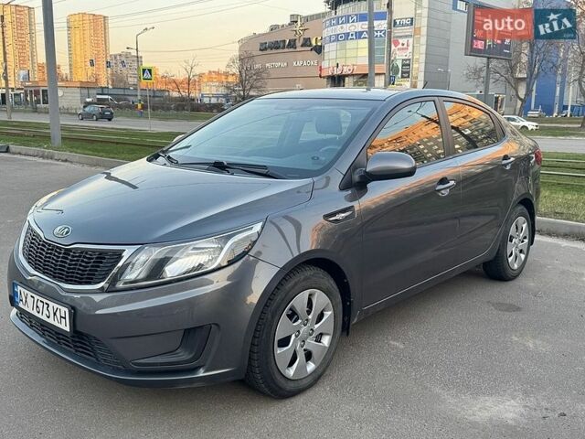 Серый Киа Рио, объемом двигателя 1.4 л и пробегом 103 тыс. км за 9000 $, фото 1 на Automoto.ua