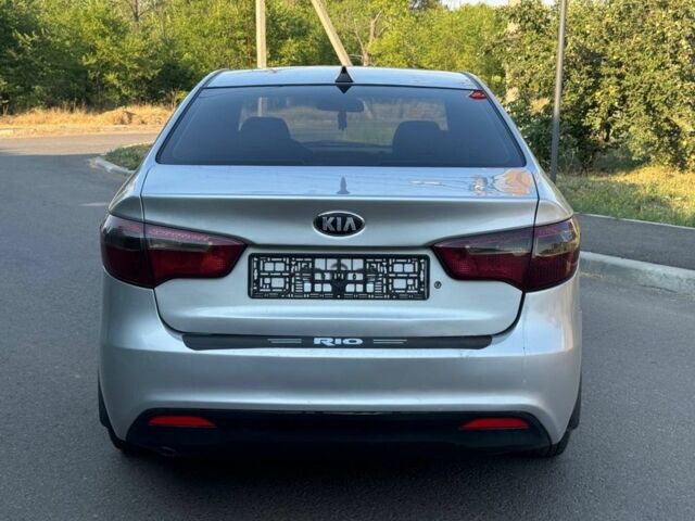 Серый Киа Рио, объемом двигателя 1.4 л и пробегом 230 тыс. км за 5806 $, фото 4 на Automoto.ua