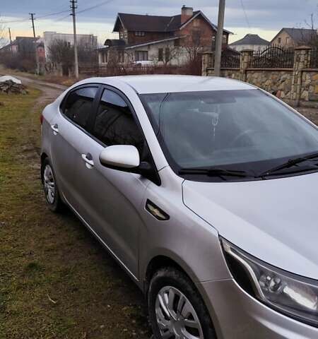 Серый Киа Рио, объемом двигателя 1.4 л и пробегом 240 тыс. км за 7250 $, фото 4 на Automoto.ua