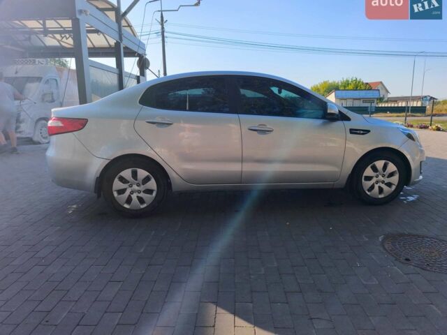 Сірий Кіа Ріо, об'ємом двигуна 1.4 л та пробігом 176 тис. км за 7899 $, фото 4 на Automoto.ua