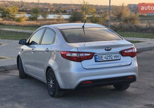Киа Рио 2013 в Николаеве на Automoto.ua Серый Киа Рио, объемом двигателя 1.6 л и пробегом 177 тыс. км за 8499 $, фото 9 на Automoto.ua