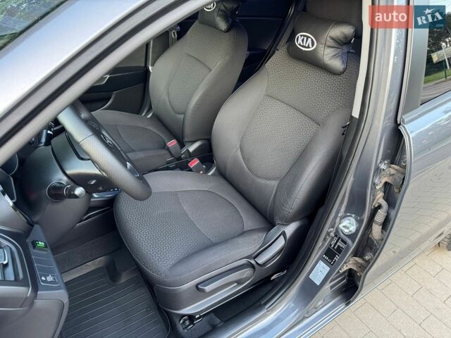 Серый Киа Рио, объемом двигателя 1.4 л и пробегом 87 тыс. км за 8950 $, фото 38 на Automoto.ua