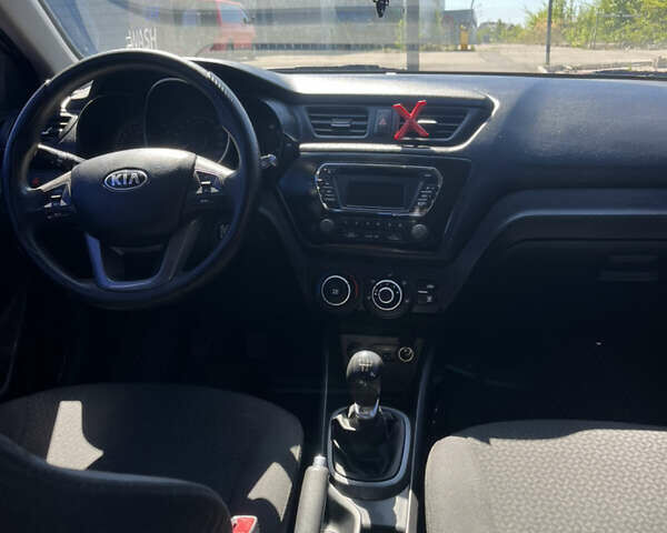 Серый Киа Рио, объемом двигателя 1.4 л и пробегом 203 тыс. км за 6500 $, фото 10 на Automoto.ua