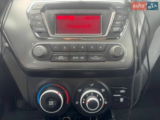 Серый Киа Рио, объемом двигателя 1.4 л и пробегом 319 тыс. км за 6490 $, фото 22 на Automoto.ua