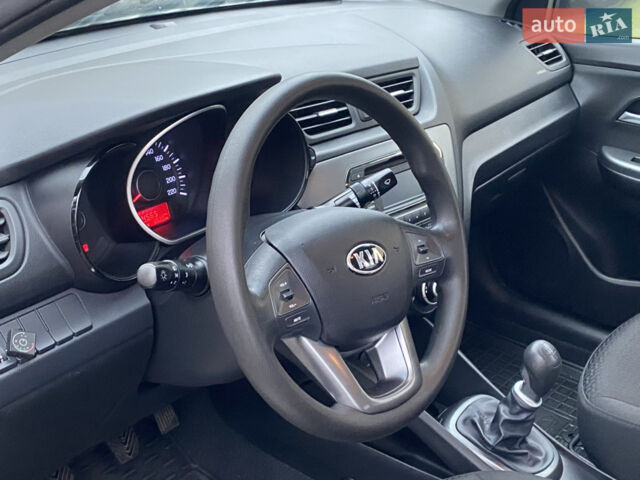 Сірий Кіа Ріо, об'ємом двигуна 1.4 л та пробігом 86 тис. км за 7300 $, фото 8 на Automoto.ua