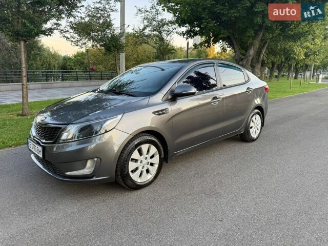 Серый Киа Рио, объемом двигателя 1.6 л и пробегом 173 тыс. км за 8900 $, фото 1 на Automoto.ua