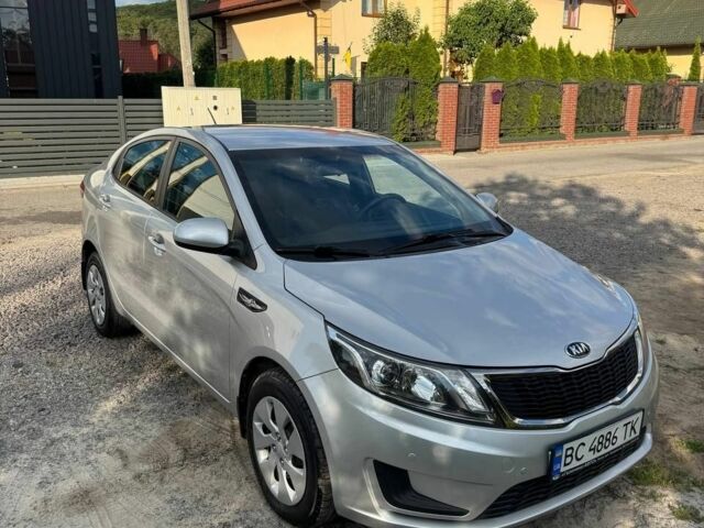 Сірий Кіа Ріо, об'ємом двигуна 1.4 л та пробігом 129 тис. км за 8676 $, фото 3 на Automoto.ua