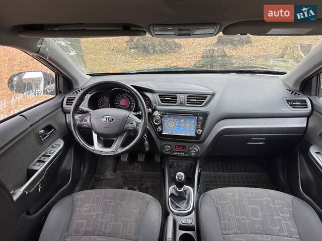 Сірий Кіа Ріо, об'ємом двигуна 1.59 л та пробігом 140 тис. км за 3700 $, фото 13 на Automoto.ua