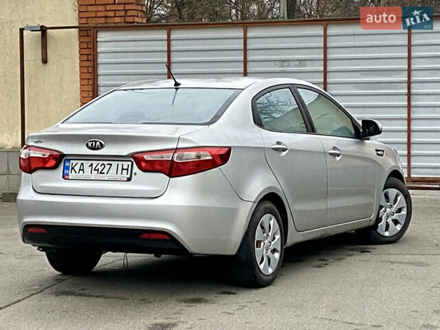 Серый Киа Рио, объемом двигателя 1.4 л и пробегом 86 тыс. км за 7300 $, фото 4 на Automoto.ua