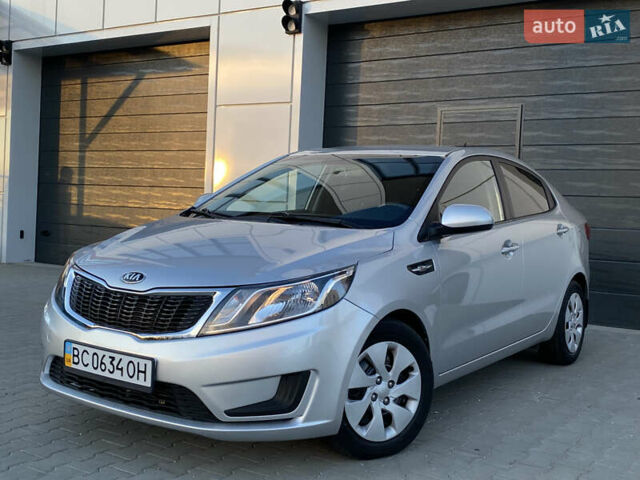 Серый Киа Рио, объемом двигателя 1.4 л и пробегом 43 тыс. км за 10450 $, фото 1 на Automoto.ua