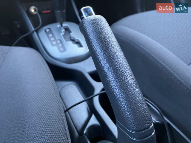 Серый Киа Рио, объемом двигателя 1.4 л и пробегом 43 тыс. км за 10450 $, фото 36 на Automoto.ua