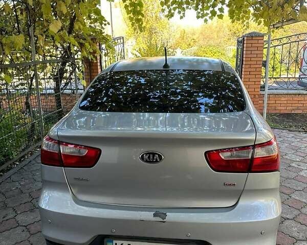 Серый Киа Рио, объемом двигателя 1.6 л и пробегом 168 тыс. км за 7200 $, фото 2 на Automoto.ua