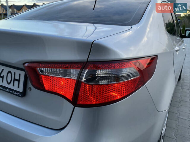 Серый Киа Рио, объемом двигателя 1.4 л и пробегом 43 тыс. км за 10450 $, фото 18 на Automoto.ua