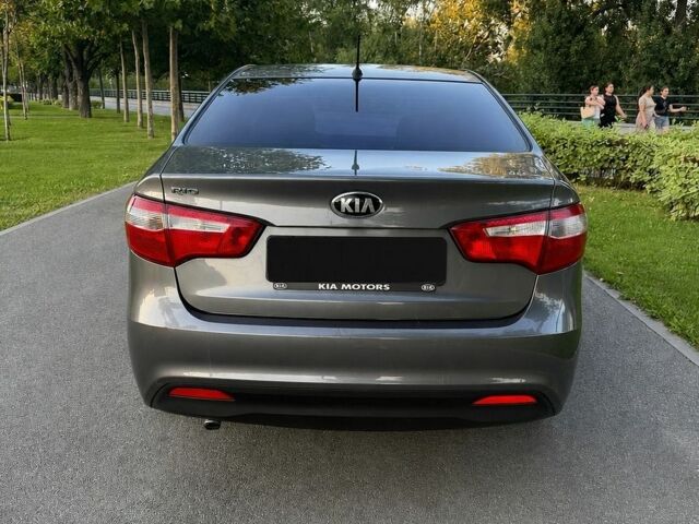 Сірий Кіа Ріо, об'ємом двигуна 1.6 л та пробігом 173 тис. км за 8900 $, фото 2 на Automoto.ua