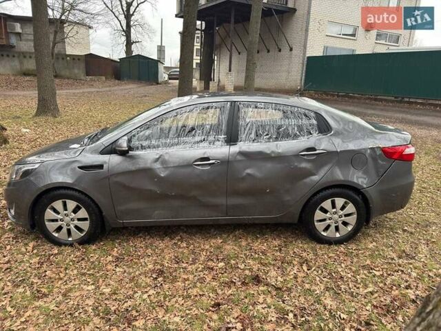 Сірий Кіа Ріо, об'ємом двигуна 1.59 л та пробігом 140 тис. км за 3700 $, фото 4 на Automoto.ua