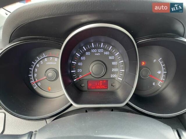 Серый Киа Рио, объемом двигателя 1.4 л и пробегом 135 тыс. км за 5300 $, фото 13 на Automoto.ua