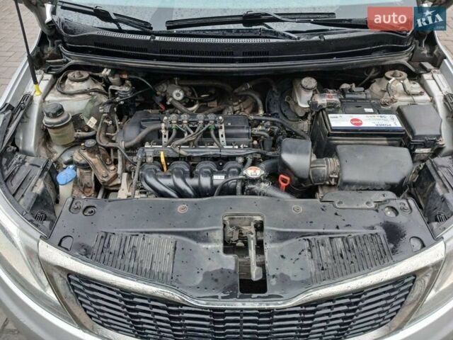 Серый Киа Рио, объемом двигателя 1.4 л и пробегом 157 тыс. км за 10300 $, фото 6 на Automoto.ua