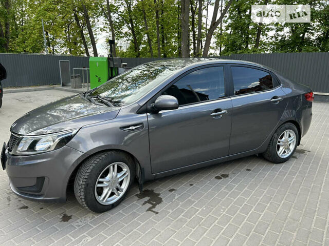 Серый Киа Рио, объемом двигателя 1.4 л и пробегом 92 тыс. км за 7500 $, фото 5 на Automoto.ua