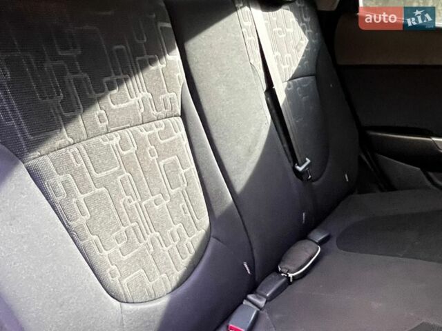 Серый Киа Рио, объемом двигателя 1.59 л и пробегом 136 тыс. км за 10300 $, фото 21 на Automoto.ua