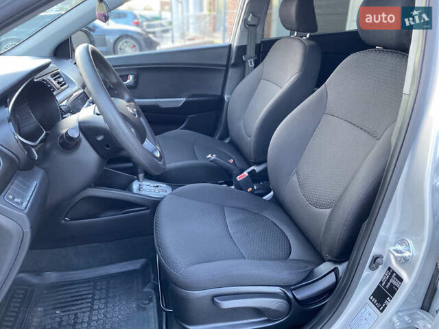 Серый Киа Рио, объемом двигателя 1.4 л и пробегом 43 тыс. км за 10450 $, фото 21 на Automoto.ua