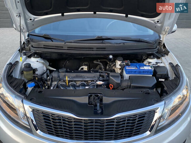 Серый Киа Рио, объемом двигателя 1.4 л и пробегом 43 тыс. км за 10450 $, фото 59 на Automoto.ua