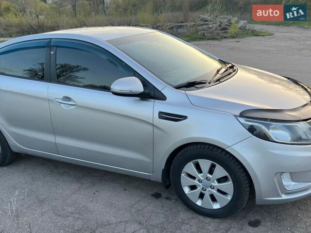 Серый Киа Рио, объемом двигателя 1.6 л и пробегом 107 тыс. км за 9500 $, фото 5 на Automoto.ua
