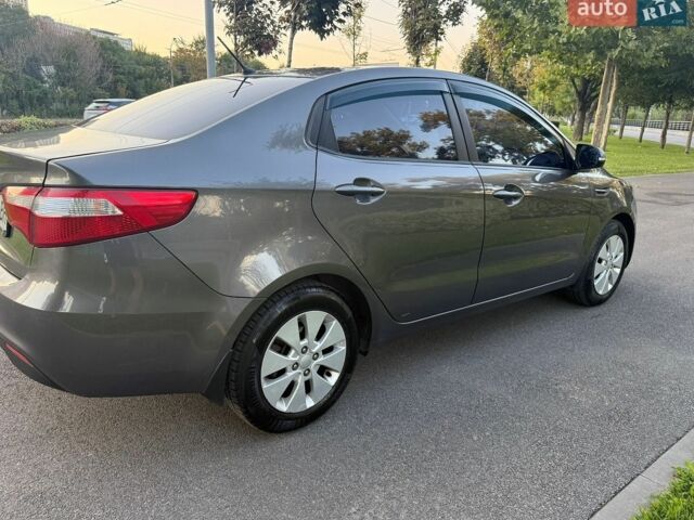 Сірий Кіа Ріо, об'ємом двигуна 1.6 л та пробігом 173 тис. км за 8900 $, фото 3 на Automoto.ua