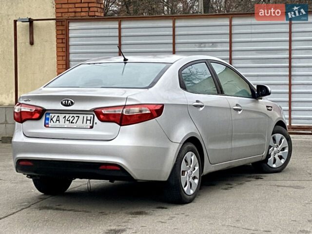 Сірий Кіа Ріо, об'ємом двигуна 1.4 л та пробігом 86 тис. км за 7300 $, фото 4 на Automoto.ua