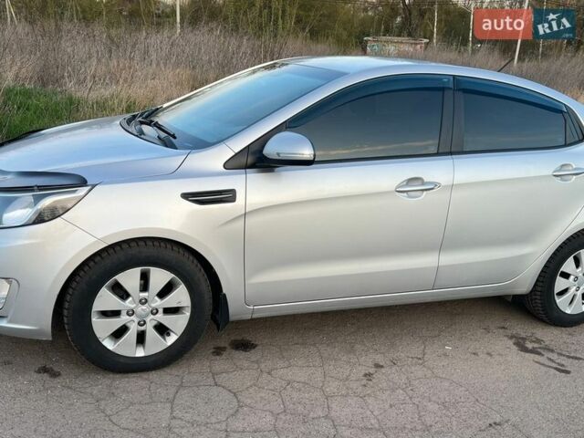 Серый Киа Рио, объемом двигателя 1.6 л и пробегом 107 тыс. км за 9500 $, фото 3 на Automoto.ua