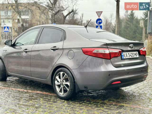 Серый Киа Рио, объемом двигателя 1.4 л и пробегом 190 тыс. км за 8000 $, фото 2 на Automoto.ua