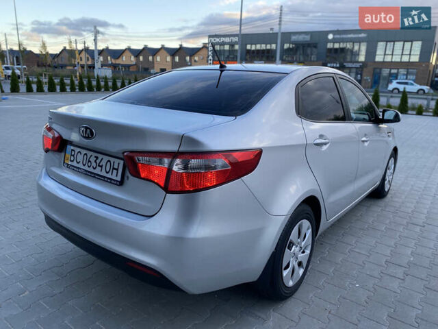 Серый Киа Рио, объемом двигателя 1.4 л и пробегом 43 тыс. км за 10450 $, фото 10 на Automoto.ua
