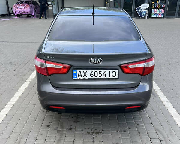 Серый Киа Рио, объемом двигателя 1.59 л и пробегом 165 тыс. км за 8100 $, фото 2 на Automoto.ua