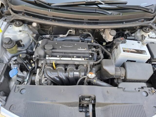 Серый Киа Рио, объемом двигателя 1.6 л и пробегом 26 тыс. км за 12000 $, фото 14 на Automoto.ua
