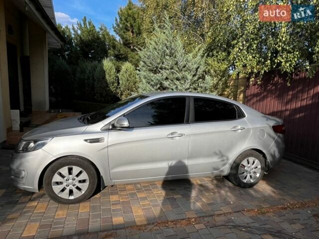 Серый Киа Рио, объемом двигателя 1.59 л и пробегом 136 тыс. км за 10300 $, фото 4 на Automoto.ua