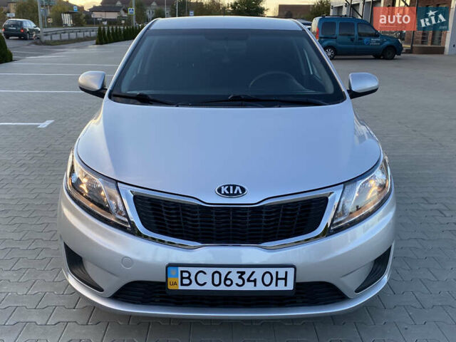 Серый Киа Рио, объемом двигателя 1.4 л и пробегом 43 тыс. км за 10450 $, фото 5 на Automoto.ua