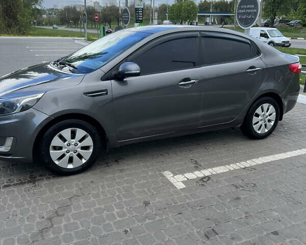 Серый Киа Рио, объемом двигателя 1.59 л и пробегом 165 тыс. км за 8100 $, фото 1 на Automoto.ua