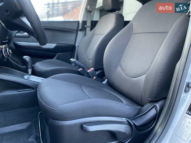 Серый Киа Рио, объемом двигателя 1.4 л и пробегом 43 тыс. км за 10450 $, фото 22 на Automoto.ua