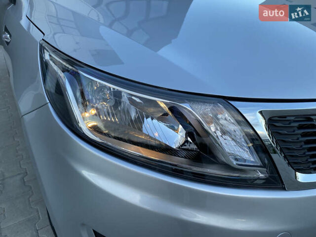 Серый Киа Рио, объемом двигателя 1.4 л и пробегом 43 тыс. км за 10450 $, фото 16 на Automoto.ua
