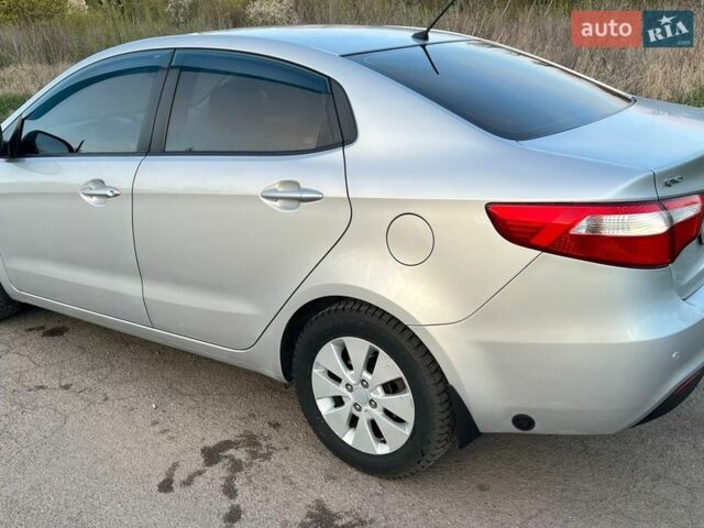 Серый Киа Рио, объемом двигателя 1.6 л и пробегом 107 тыс. км за 9500 $, фото 7 на Automoto.ua