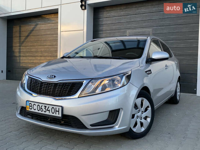 Серый Киа Рио, объемом двигателя 1.4 л и пробегом 43 тыс. км за 10450 $, фото 2 на Automoto.ua