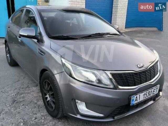 Сірий Кіа Ріо, об'ємом двигуна 1.59 л та пробігом 140 тис. км за 3700 $, фото 43 на Automoto.ua