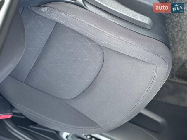 Серый Киа Рио, объемом двигателя 1.4 л и пробегом 46 тыс. км за 11400 $, фото 66 на Automoto.ua