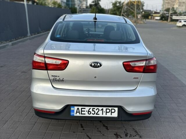 Серый Киа Рио, объемом двигателя 1.6 л и пробегом 160 тыс. км за 7500 $, фото 5 на Automoto.ua