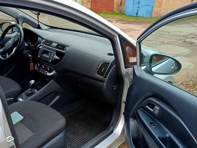 Сірий Кіа Ріо, об'ємом двигуна 1.4 л та пробігом 35 тис. км за 12000 $, фото 2 на Automoto.ua